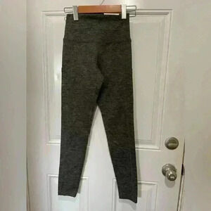 Aerie NWT legging hi-rise heathered green size  small with pockets